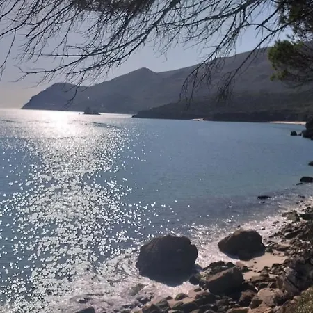 Patio Da Memoria * Palmela